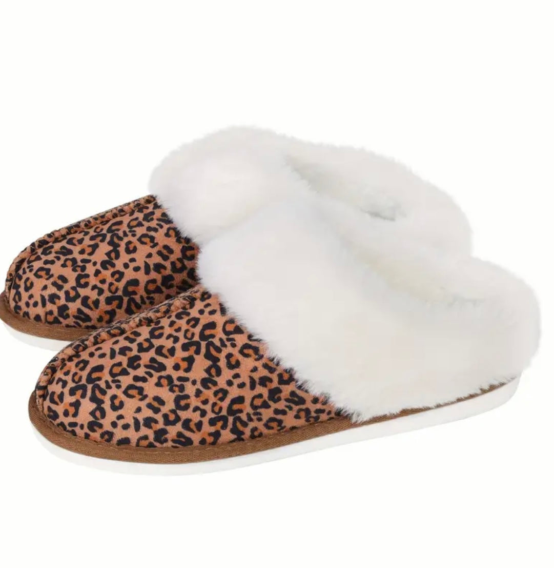 SAFARI CHIC SLUMBER SLIPPERS